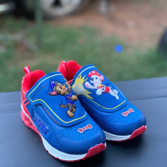 Toddler Boys Paw Patrol Light Up Athletic Sneaker - Picture 3 of 8